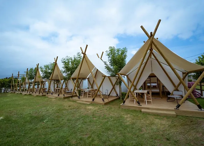 Kampaoh Playa 캠프장 *